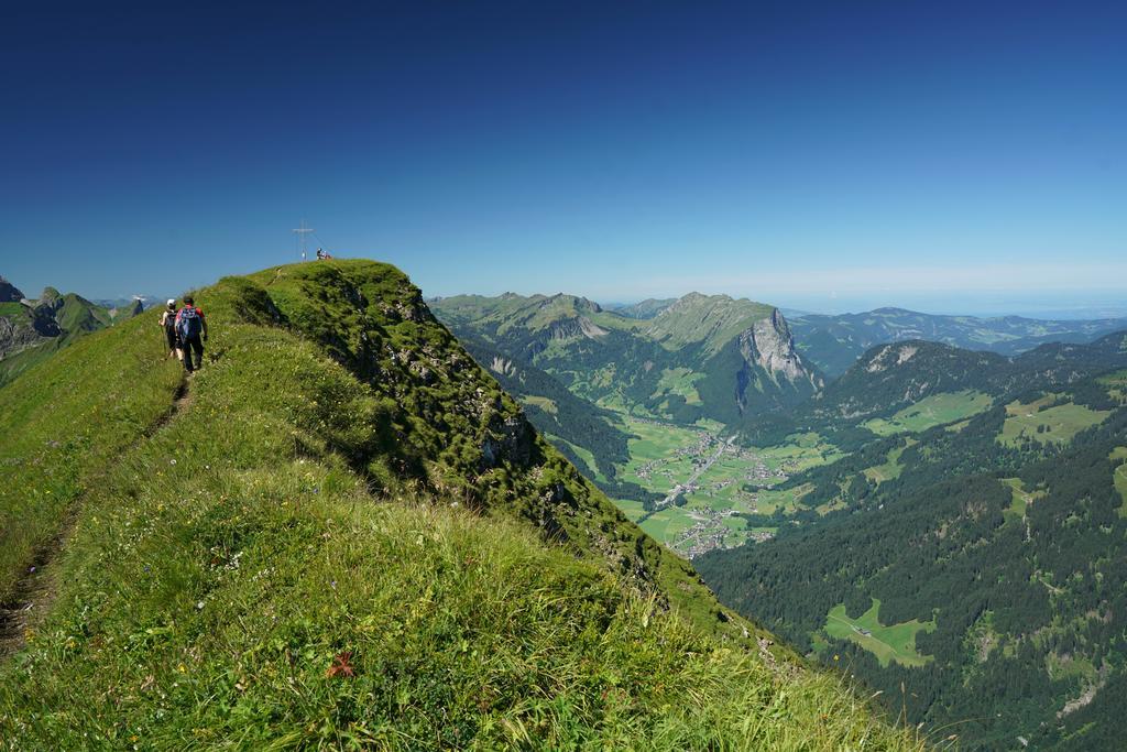 Hirschen Wohlfuehlhotel Schoppernau Exteriör bild