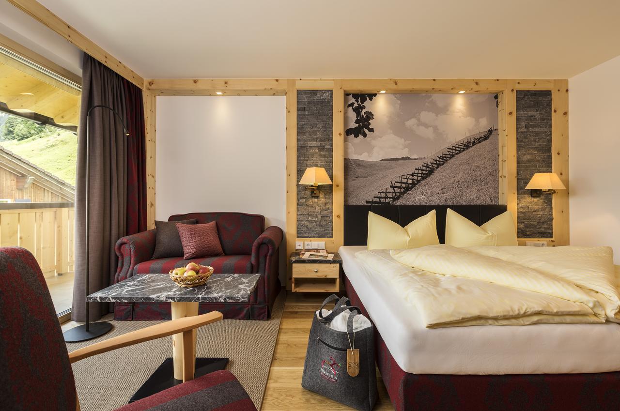 Hirschen Wohlfuehlhotel Schoppernau Exteriör bild